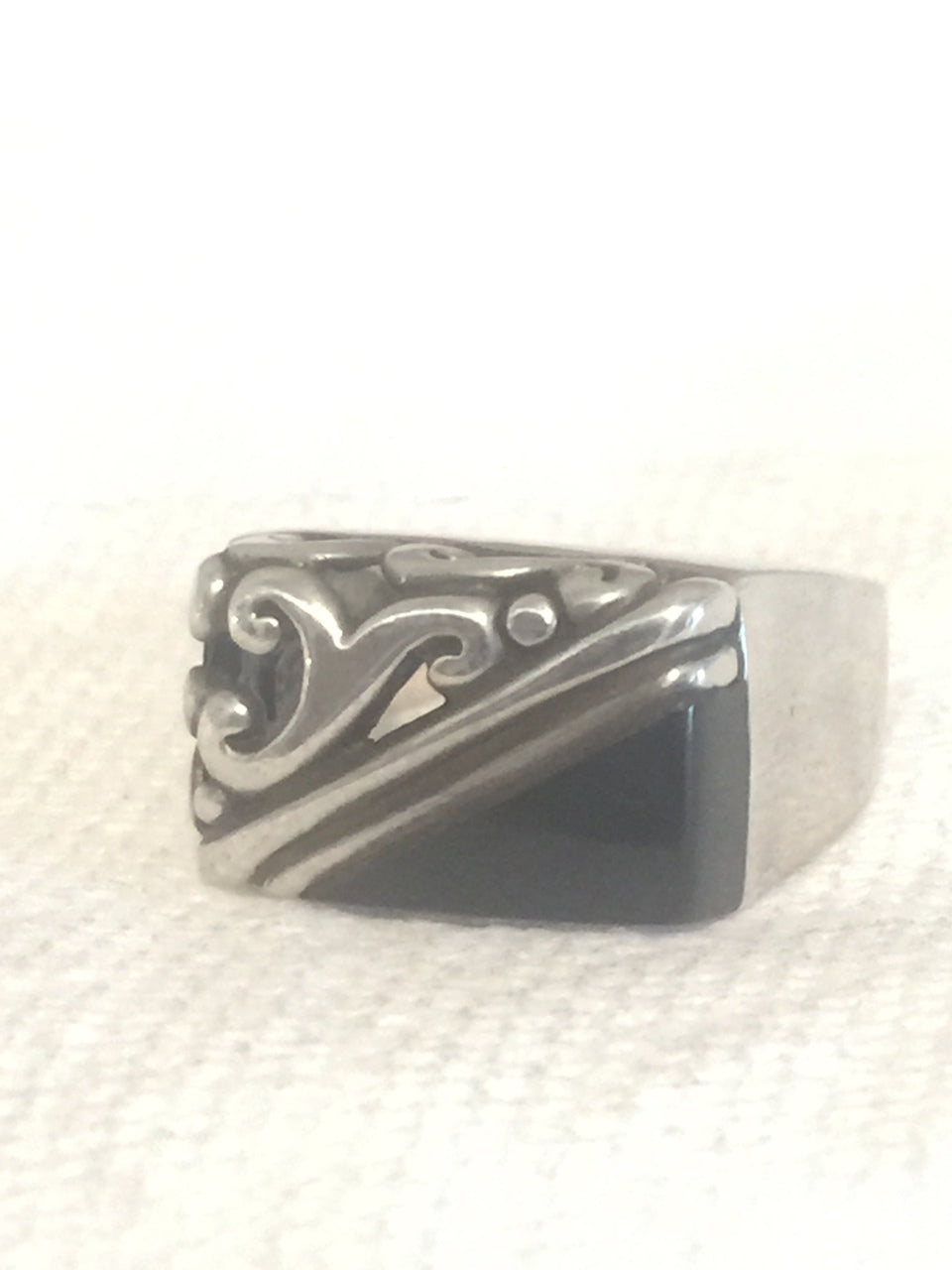 Vintage Sterling Silver Onyx Floral Ring Size  5.75  6.4g