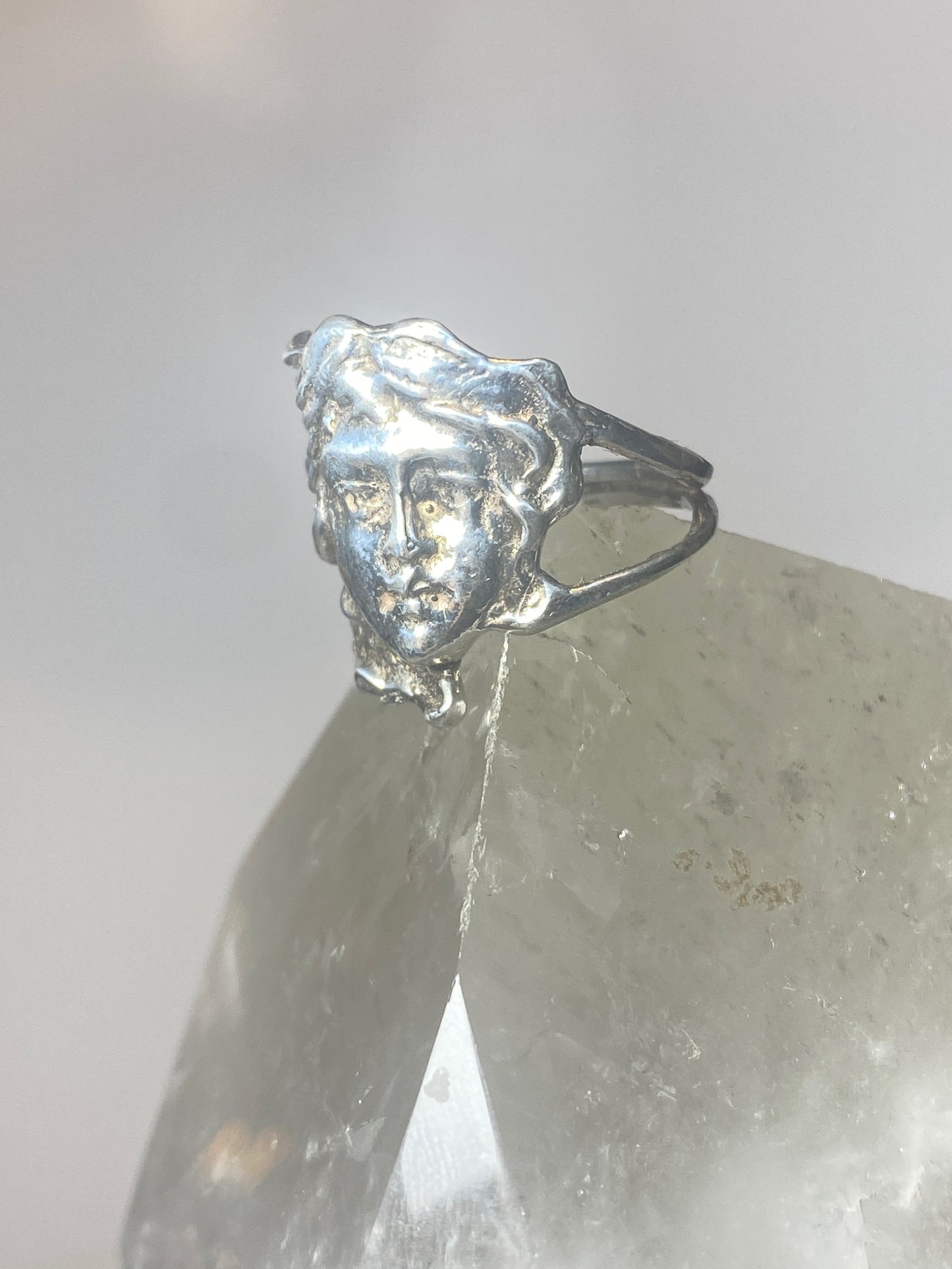 Face ring  Art Nouveau size 7  band sterling silver