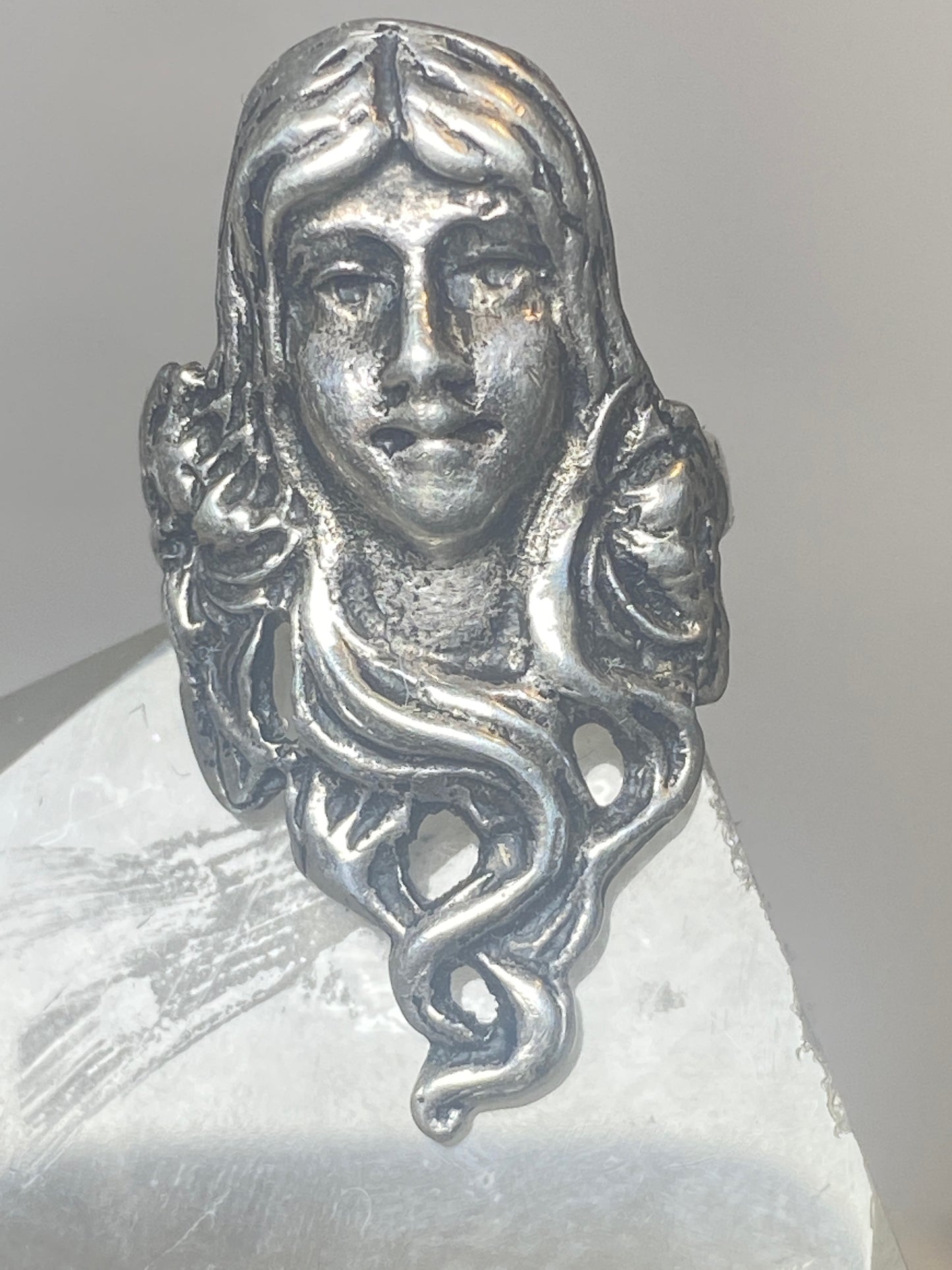 Face ring flowing hair Art Nouveau size 6  band sterling silver