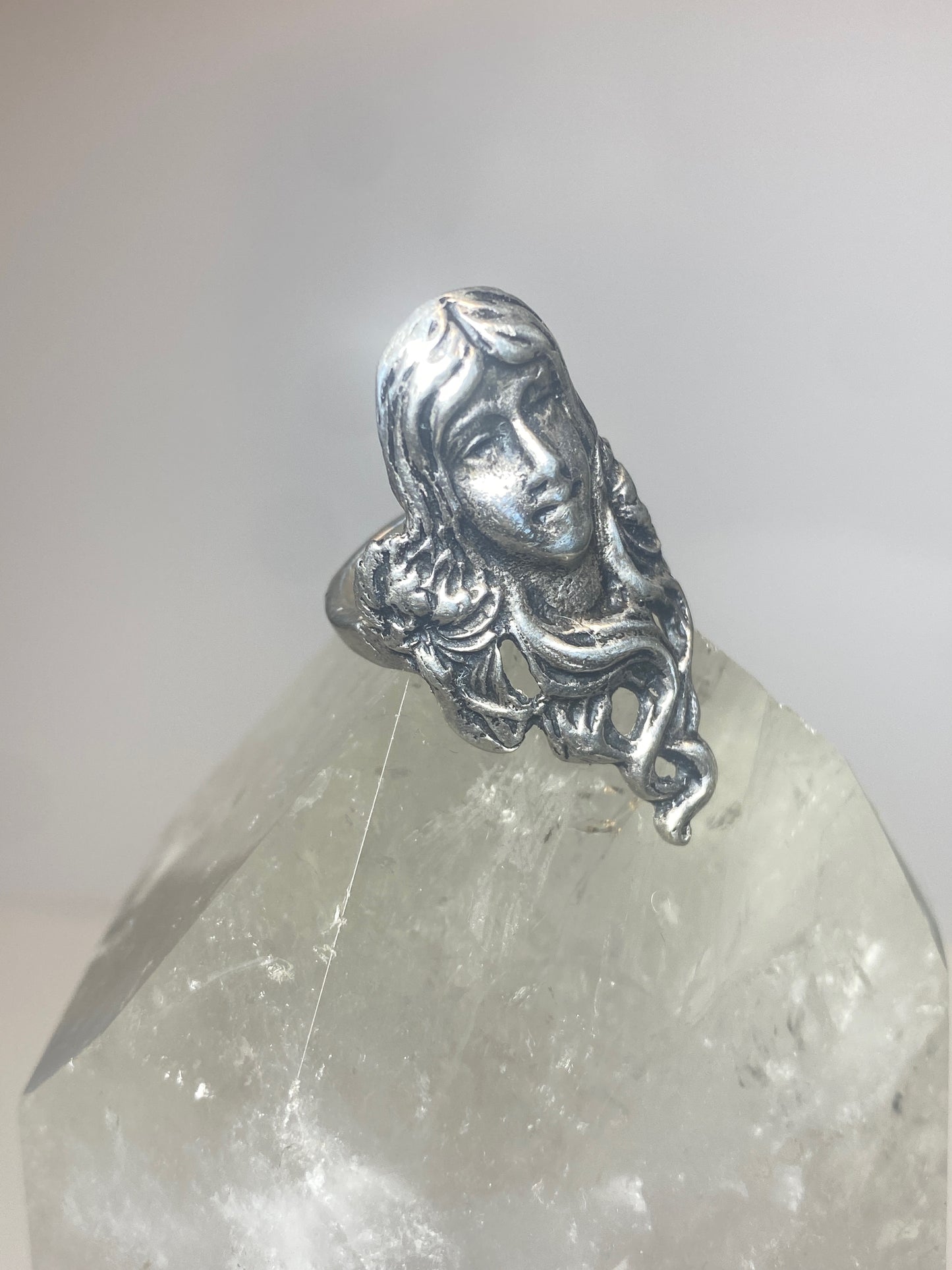 Face ring flowing hair Art Nouveau size 6  band sterling silver