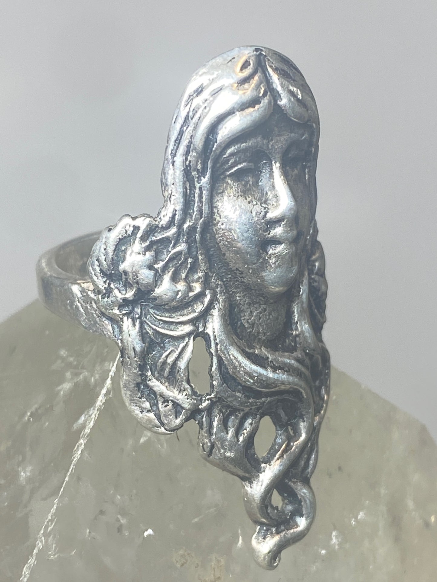 Face ring flowing hair Art Nouveau size 6  band sterling silver