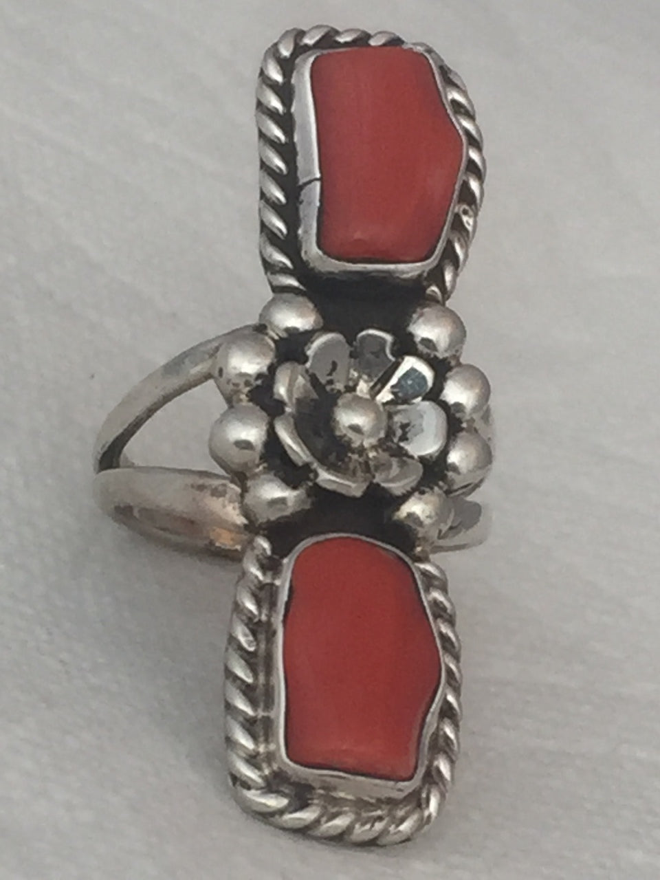 Vintage Sterling Silver Native American Navajo Coral Ring Size 6 7.8g