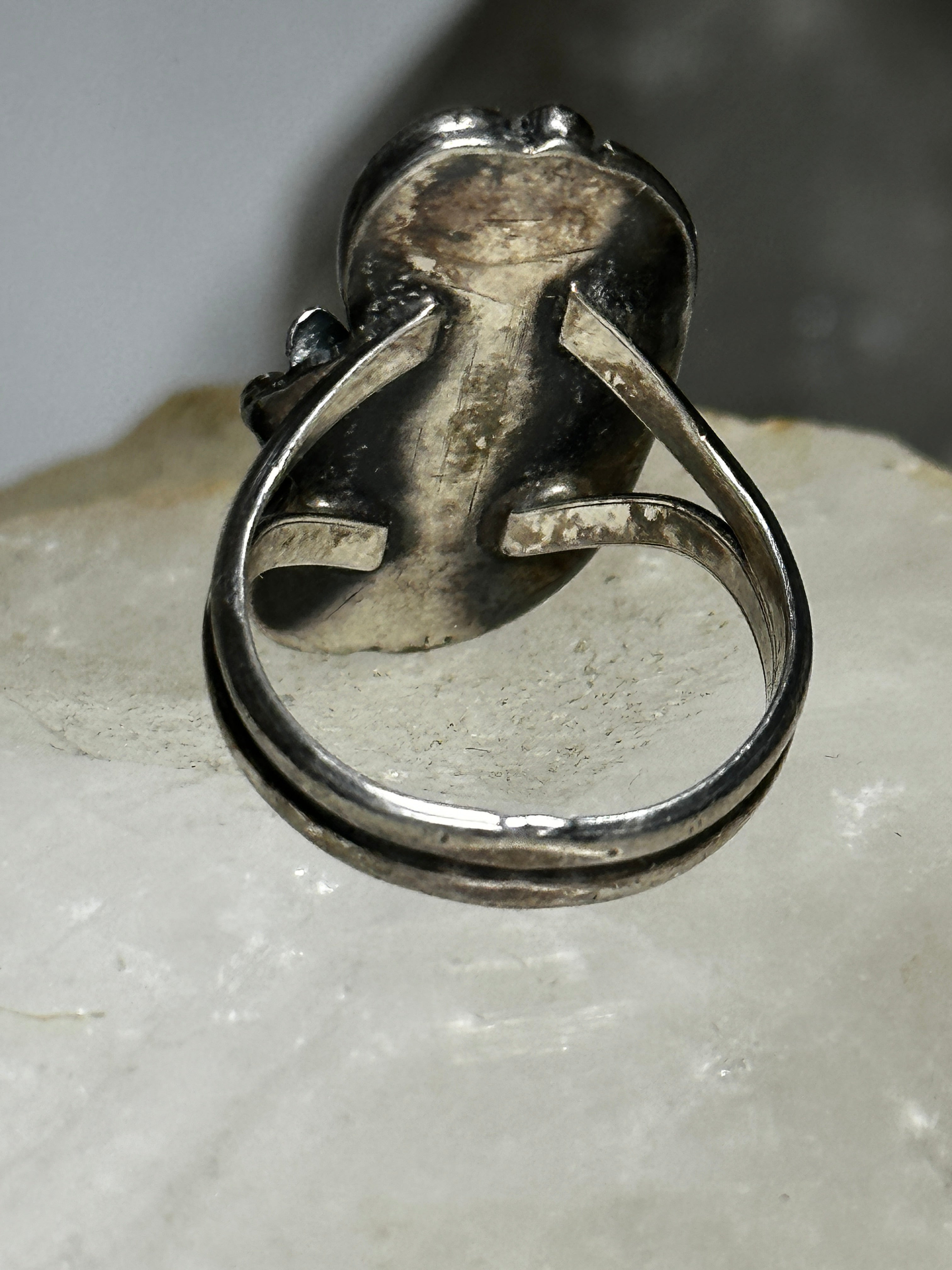 INDIAN JEWELRY LEATHER ARTS&CRAFTS Tah'bah TRADERS / 【Allen Kee】 Vintage  Navajo Split Shank Silver Ring c.1955～